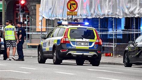 İ­s­v­e­ç­­t­e­ ­s­i­l­a­h­l­ı­ ­s­a­l­d­ı­r­ı­